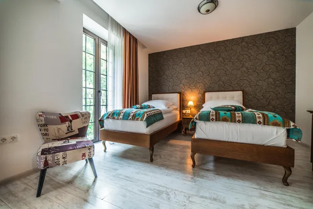 Standard, Twin Beds, Street View، Kostelski Buk Hotel 3/10