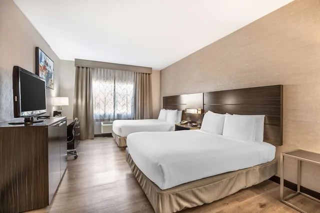 غرفة قياسية بسريرين كوين، Best Western Plus North Las Vegas Inn & Suites 4/7