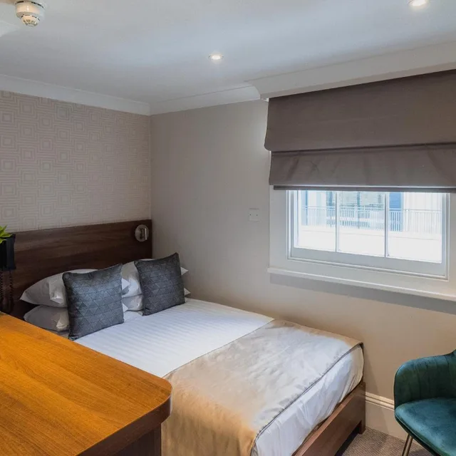 Small Double Room, London House Hotel 1/10
