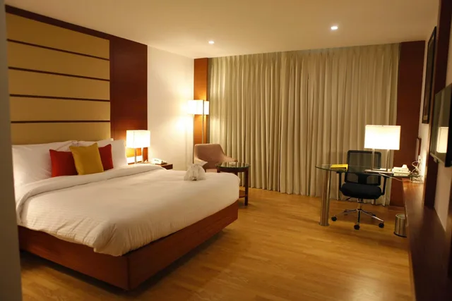 غرفة ديلوكس بسرير مزدوج، Lemon Tree Hotel Shimona 1/2