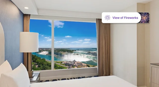 Room, King Bed, Falls View، Embassy Suites By Hilton Niagara Falls Fallsview 2/4