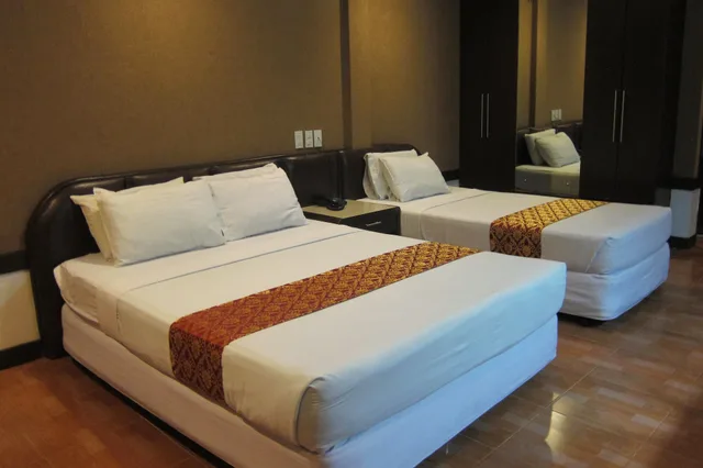 غرفة بريميير بسرير كوين وسرير فردي، Holiday Spa Hotel 1/8
