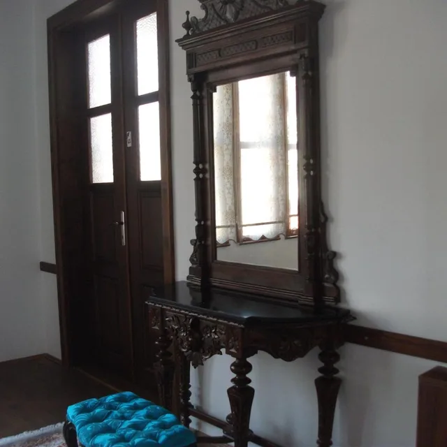 غرفة ثلاثية، Lal Hotel Bursa 5/9