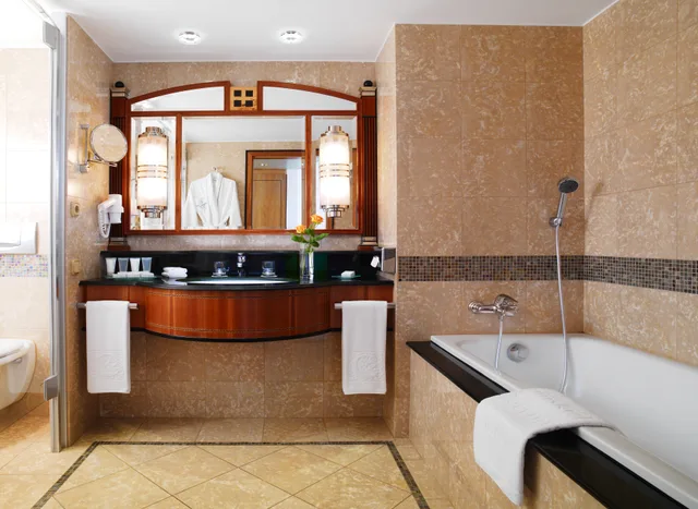 غرفة سوبيريور بسرير مزدوج أو سريرين منفصلين، Kempinski Hotel Corvinus Budapest 2/2