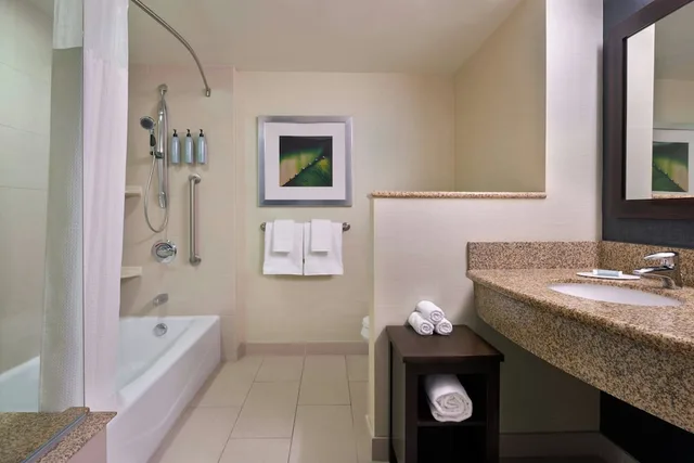 استوديو بسريرين كوين مع أريكة، Courtyard Calgary Airport 7/7