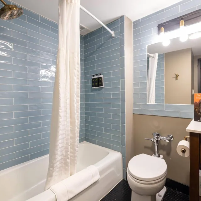 غرفة بسريرين كوين، The Highlander Hotel Iowa City, an Ascend Collection Hotel 4/4