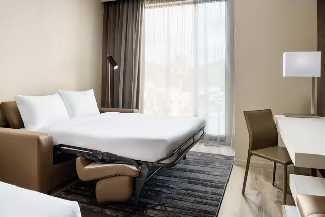 غرفة بسريرين كوين مع أريكة لذوي الإعاقة، AC Hotel Jacksonville St Johns Town Center 4/4