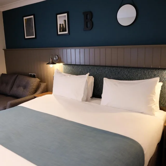 غرفة ديلوكس بسرير كينج، Almondsbury Interchange Hotel 1/4