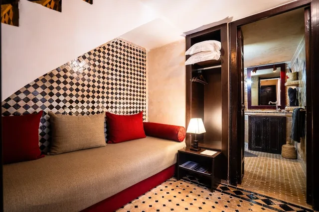 جناح جونيور بسرير كوين مع أريكة، Casa Lalla 4/10