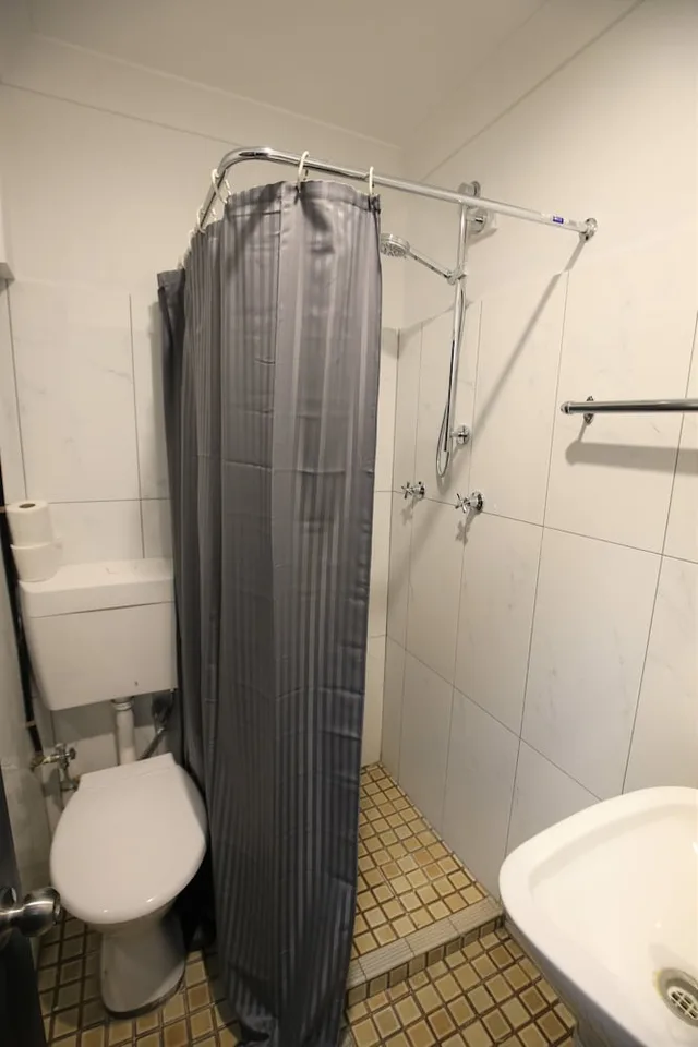 غرفة بسرير مزدوج بحمام خاص، Newtown Cozystays 10/10