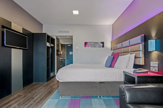 Smart, Studio, Double Bed، Roomzzz Nottingham City 5/8