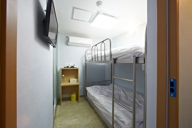 غرفة بسريرين منفصلين، Rainbow Hotel Myeongdong 1/2