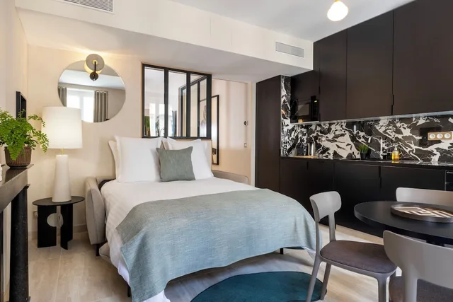 شقة بسرير كوين بإطلالة على المدينة بغرفة نوم واحدة مع أريكة، Yuna Saint-Honore - Serviced Apartments 1/4