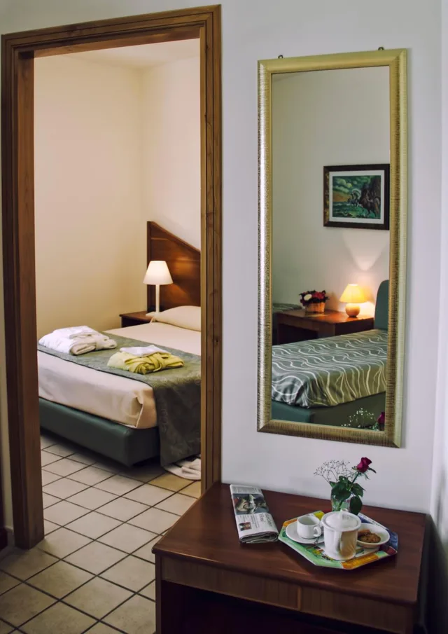 جناح، Hotel Sirenetta 4/9