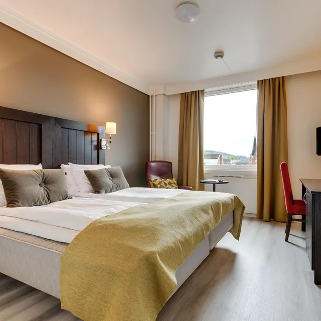 Standard, Double Bed, Vic 1/9