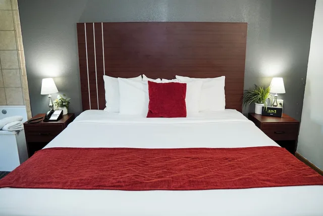 غرفة شهر العسل مفردة بسرير كينج بجاكوزي، New Victorian Inn York 3/6