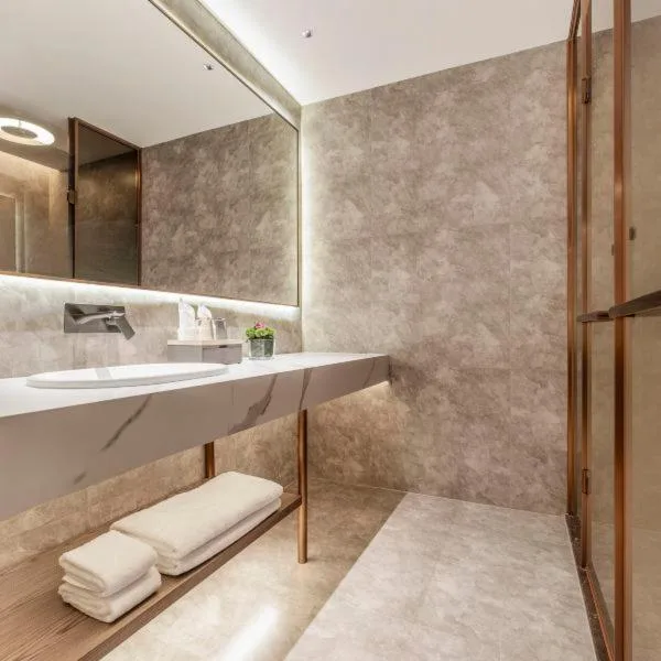 غرفة ديلوكس بسريرين منفصلين، Howard Johnson Jiazhou Business Club Chongqing 6/6