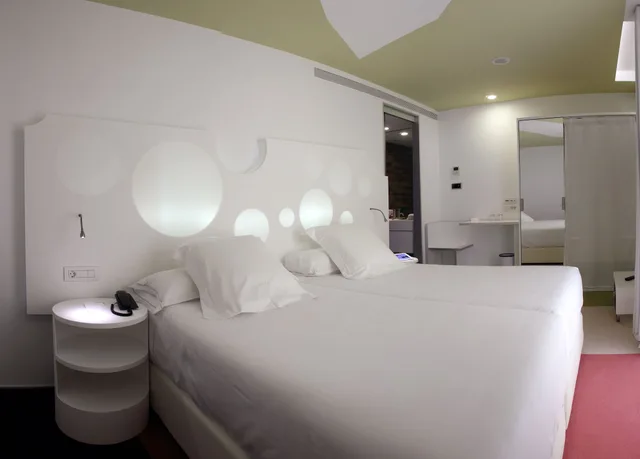 غرفة قياسية، Room Mate Pau 1/4