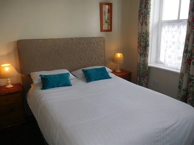 غرفة بسرير كينج، Cliff Hall Hotel 2/5