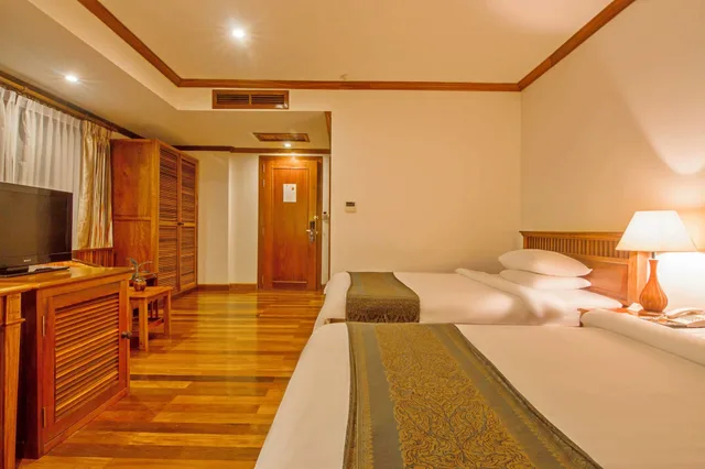 Colonial, 2 Queen Beds, Balcony، Cheathata Cta Hotel Siem Reap 6/10
