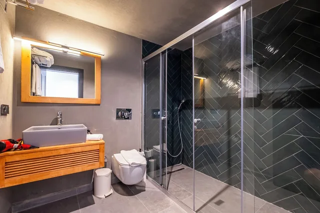 جناح بسرير مزدوج بإطلالة على الحديقة مع أريكة، Isolina Hotel 9/10