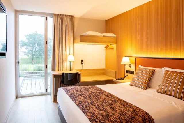 غرفة بسرير كوين، Hotel 3K Porto Aeroporto 1/6