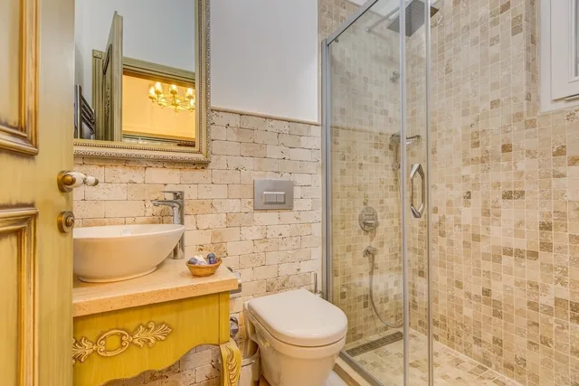غرفة ديلوكس بسرير كوين وسرير فردي بإطلالة على المدينة، Bel Canto Alacati Hotel - Adults Only 4/5