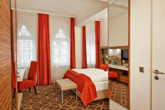 غرفة قياسية بسرير مزدوج، H+ HOTEL LUBECK 6/8
