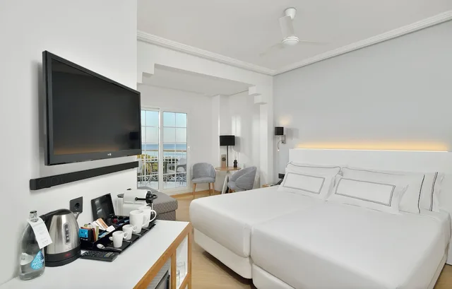 The Level, Family, Twin Beds, Sea View, Sofa, Melia Atlantico Isla Canela 2/5