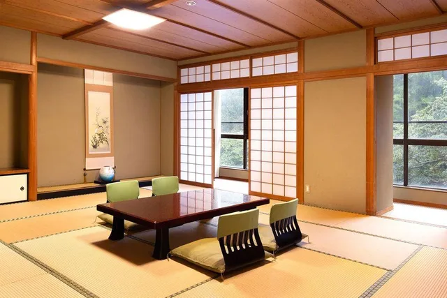 غرفة يابانية سوبيريور، Kagari Kisshotei 1/1