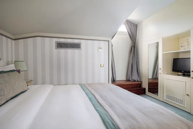 Standard, Double Bed, Attic، Bosphorus Palace Hotel Special Class 1/3