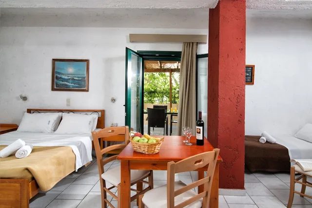 Studio, 1 Double and 1 Single Bed, Mountain or Sea View، Erofili Apartments 5/10