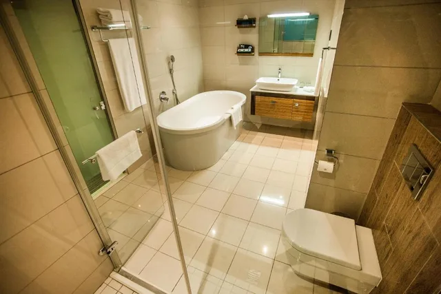 غرفة ديلوكس مفردة بحوض استحمام، Coastlands Umhlanga Hotel 3/4