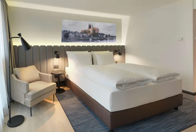غرفة بريميوم بسريرين منفصلين في المبنى الرئيسي، Radisson Blu Park Hotel Conference Centre Dresden Radebeul 6/10