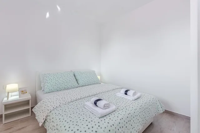 شقة بسرير مزدوج بإطلالة على الشاطئ مع أريكة، Villa Veronique 1/3