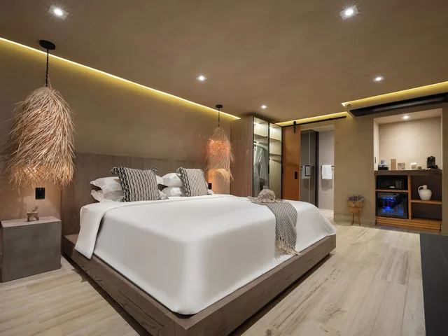 Arena, King Bed، Aire de Olive 2/4