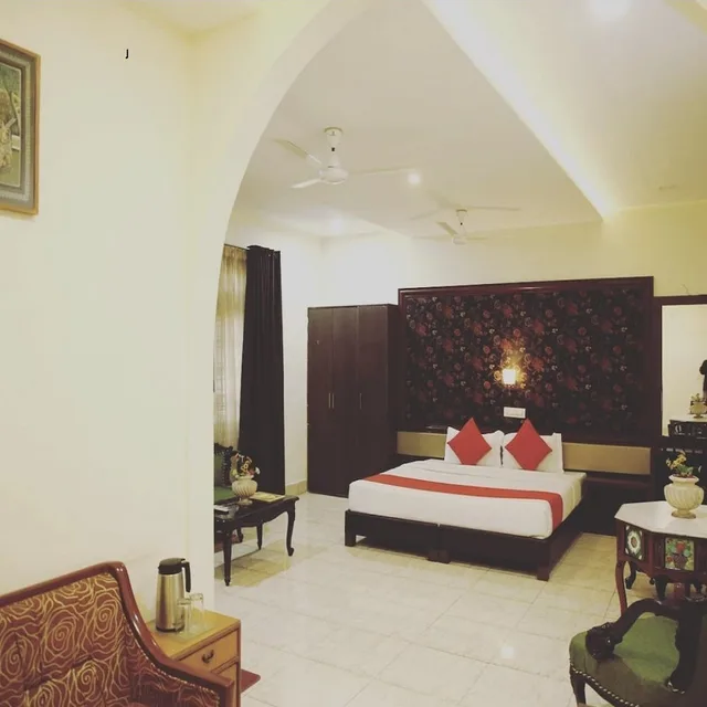Oyo 7880 Hotel Navrang، Kota 15/28