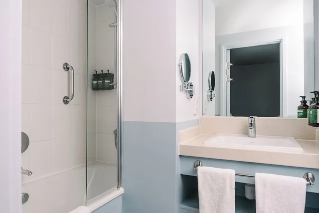 غرفة قياسية بسرير فردي، voco Winchester Hotel & Spa By IHG 3/3