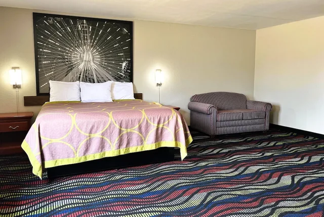 جناح بسرير كينج، Super 8 by Wyndham Vincennes 1/7