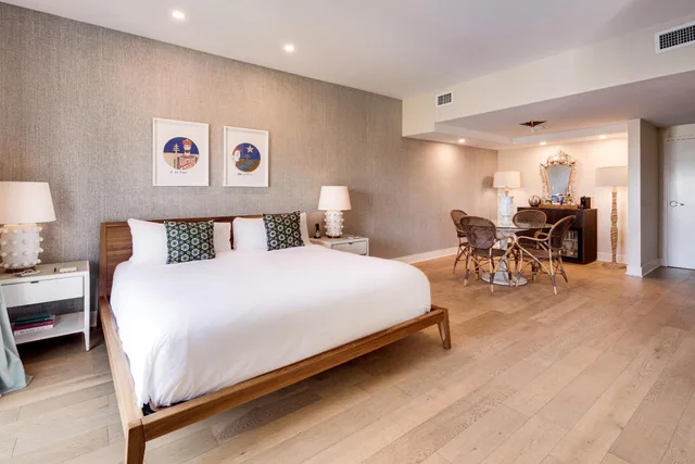 1 Bedroom, Suite, King Bed, Ocean Front, Balcony، The Savoy Hotel & Beach Club 4/6
