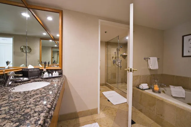 1 Bedroom, Chairman, Suite, King Bed, Pool View, Sofa, Balcony, Top Floor، Jw Marriott Desert Springs Resort Spa 3/5