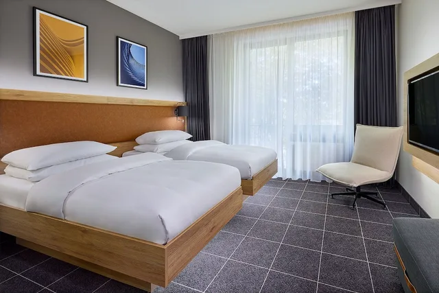 غرفة قياسية بسريرين منفصلين، FOUR POINTS FLEX by Sheraton Ratingen Dusseldorf Airport 3/10