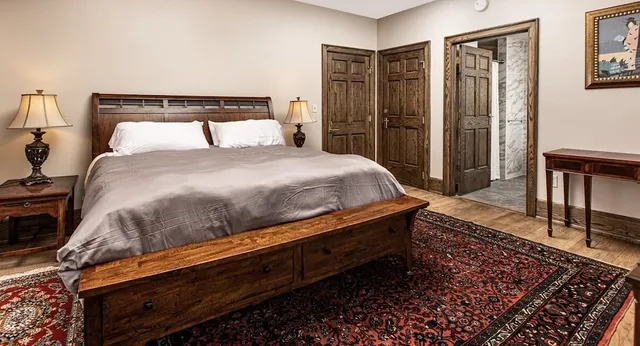 غرفة بسرير كينج، Frederick Stearns House Historic Inn 4/8