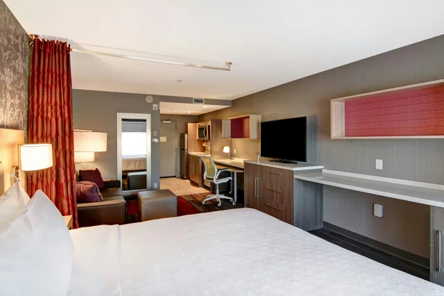جناح استوديو بسرير كينج، Home2 Suites By Hilton Edmonton South 1/6