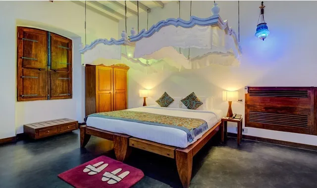 Deluxe, King Bed, Le Duplex 5/10
