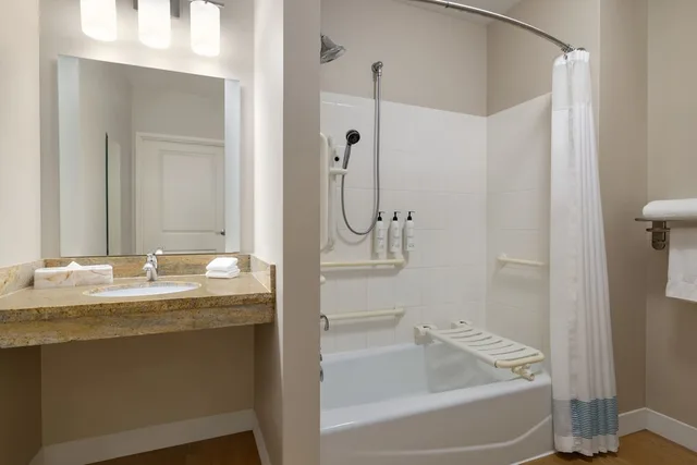 جناح بغرفتي نوم لذوي الإعاقة، TownePlace Suites Williamsport 1/1