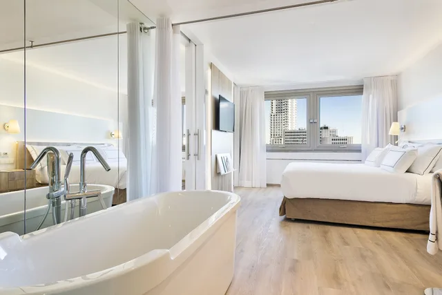 The Level, Junior Suite, King Bed، Melia Madrid Princesa Hotel 7/10