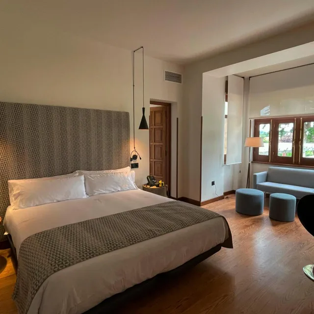 جناح جونيور بشرفة، Hotel El Rosal de Cudillero 1/6