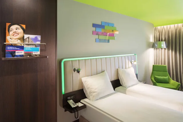 غرفة قياسية بسرير كينج، Radisson Blu Park Inn Izmir 4/10