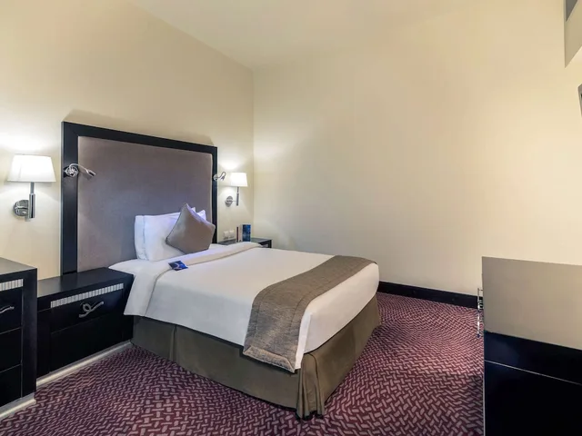 Standard, Queen Bed, Mercure Gold Hotel Jumeirah By Accor 3/10
